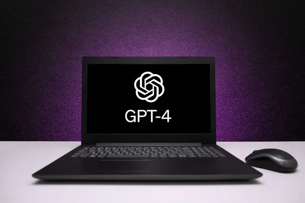  GPT-4 